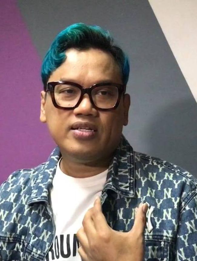 Yog porno Qiz dostlari birga onanizm porno video