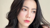 Wanida Termthanaporn adalah salah satu artis Thailand yang sering menjalani adegan panas. Foto: Instagram Wanida Termthanaporn