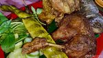 Ayam Goreng hingga Sate Usus Ini Enak Disantap Bareng Sambal Setan