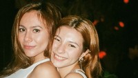 Shalom Razade memang begitu dekat dengan Wulan Guritno. Foto: Instagram Shalom Razade