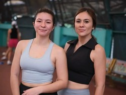 7 Gaya Ibu Anak Wulan Guritno dan Shalom Razade, Kompak Kayak Bestie