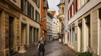 Zurich, Swiss berada di peringkat ke tujuh. Kota ini kalah dengan tetangganya, Jenewa. (Getty Images/CNN)