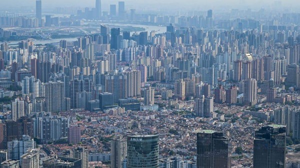 Shanghai unggul satu slot. Kini kota terbesar di China tersebut berada di posisi ke delapan. (Getty Images/CNN)