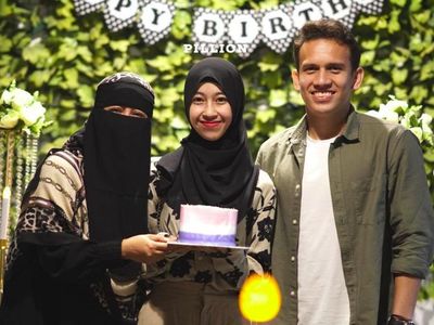 Lengket! Egy Maulana Vikri Dampingi Adiba Khanza Rayakan Ultah