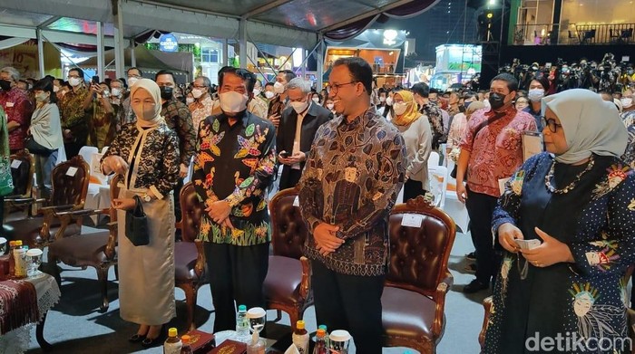 Anies Baswedan-Erick Thohir hadiri di pembukaan Jakarta Fair 2022
