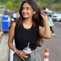 Dilansir Times of India, Anushka Sen berkolaborasi dengan sebuah agensi di bidang hiburan. Ia sendiri hanya mengungkap sedikit tentang kerjasama itu.Foto: Instagram @anushkasen0408
