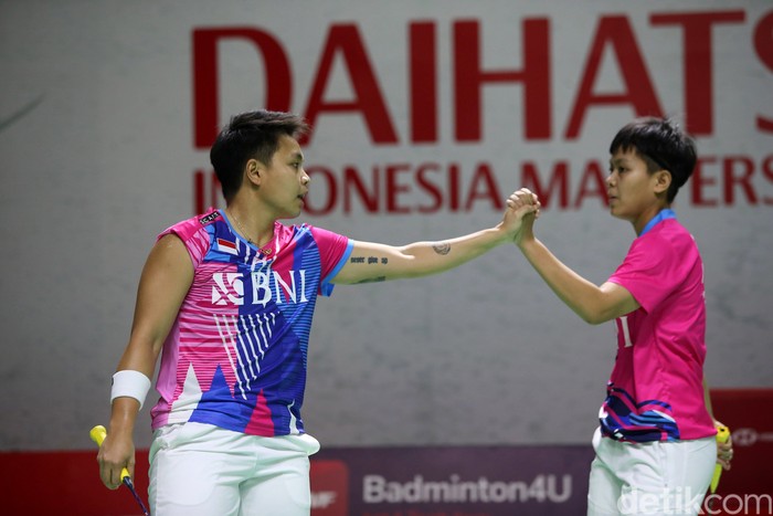 Apriyani Rahayu/Siti Fadia Silva Ramadhanti memastikan diri ke 8 besar Indonesia Masters 2022. Apriyani/Fadia lolos setelah mengalahkan ganda Malaysia, Vivian Hoo/Lim Chiew Sien di Istora Senayan, Jakarta, Kamis (9/6/2022).