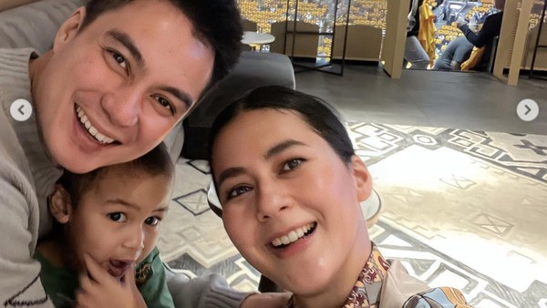 7 Momen Baim Wong dan Keluarga Nonton Final NBA di Amerika, Sewa Ruangan VVIP