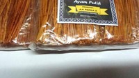 Nah, kalau mie lidi ini selalu diserbu anak sekolah dulu. Tapi sekarang camilan gurih pedas ini kembali ngetren dan banyak dijual di toko online. Foto: Site Shop/Visual