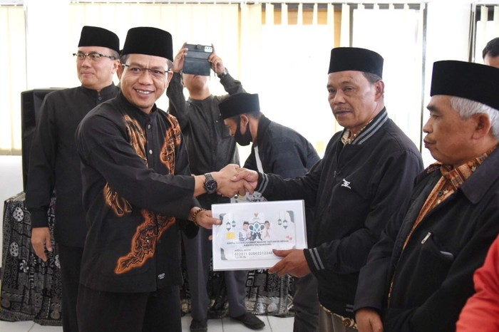 Bupati Bandung Mau Beri Insentif ke 4.091 Ustaz-Marbot Masjid