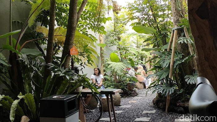 CoreGarden, kafe baru bernuansa hutan yang instagramable di Garut.