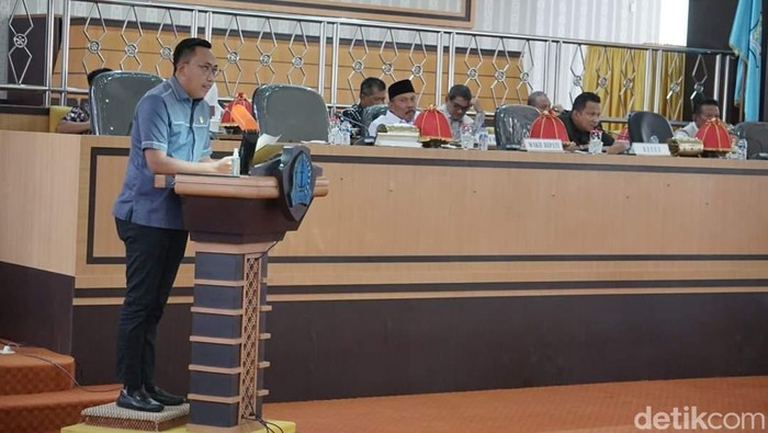 DPRD Bone merancang perda tentang perkawinan anak.