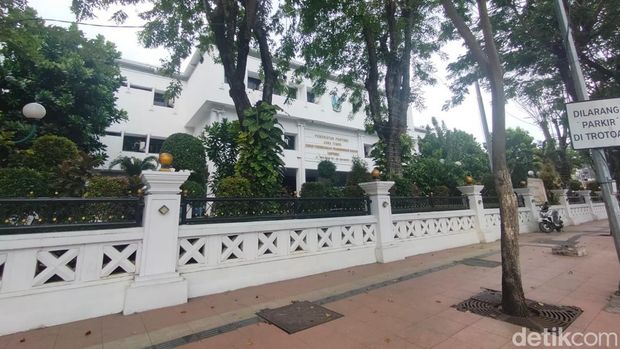 Gedung Bappeda Provinsi Jatim eks Bioskop Bima