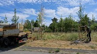 Penggunaan air dibatasi dan diutamakan untuk kebutuhan pokok warga.  
