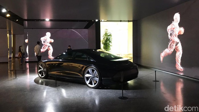 Hyundai Motorstudio di Senayan park.