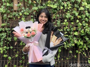 Bisnis Moncer Buket Unik, Kreatif Merangkai Bunga hingga Jengkol