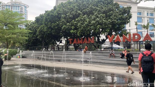 Jejak bioskop legedaris di Kota Bandung.