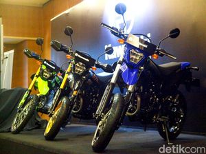 Kejutan! Selamat Datang Kawasaki KLX 230S dan Supermoto