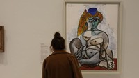 Pablo Picasso dikenal sebagai pelukis beraliran kubisme dan juga revolusioner di abad ke-20.  Foto: Getty Images for NGV/Kim Landy