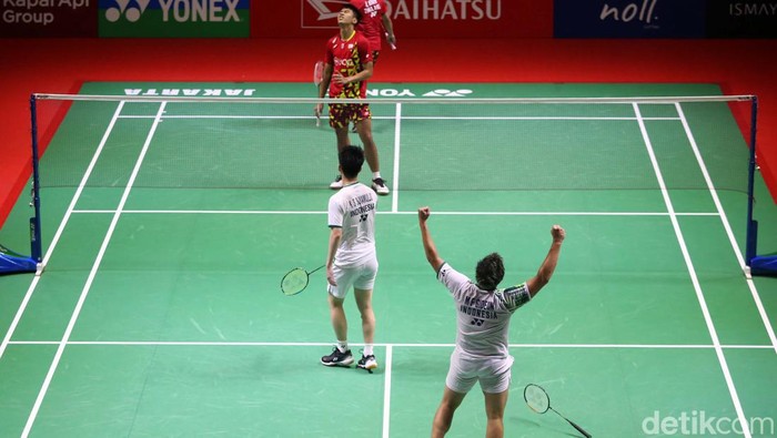 Melihat Perjuangan Kevin/Marcus Tembus 8 Besar Indonesia Masters 2022 Kevin Sanjaya Sukamuljo/Marcus Fernaldi Gideon lolos ke 8 besar Indonesia Masters 2022. Minions susah payah mengalahkan Supak Jomkoh/Kittinupong Kedren.
