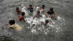 Menelusuri Sungai Paling Tercemar di Bangladesh