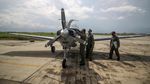 Sambut HUT Penerbangan TNI AL, Bonanza G-36 Terbang di Langit Surabaya