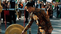 Dalam pembukaan Shopee Java in Paris, Gibran Rakabuming Raka mengungkap sinergi ini khusus dihadirkan untuk memperkenalkan cerita dan nilai budaya Indonesia.