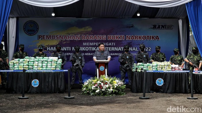 Penampakan 308,4 Kilogram Sabu yang Dimusnahkan BNN Jakarta Utara Badan Narkotika Nasional (BNN) Kota Jakarta Utara memusnahkan 308,4 kilogram narkotika jenis sabu. Selain itu, BNN juga memusnahkan 29.482 butir Pil Happy Five.