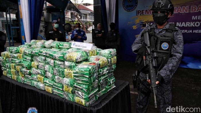 Badan Narkotika Nasional (BNN) Kota Jakarta Utara memusnahkan 308,4 kilogram narkotika jenis sabu. Selain itu, BNN juga memusnahkan 29.482 butir Pil Happy Five.