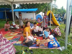 8.000 Warga Mamuju Mengungsi Pascagempa M 5,8