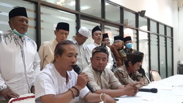 Pria yang menikahi domba di Gresik