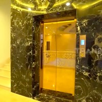 Bukan rumah mewah namanya kalau tanpa ada lift. Apalagi rumah tersebut memiliki lima lantai sehingga butuh lift untuk memudahkan akses dari lantai ke lantai. (Foto: YouTube/Trans7 Official)