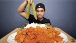 Doyan Pedas, Ini Momen Tanboy Kun saat Mukbang Mie Pedas Level Tinggi