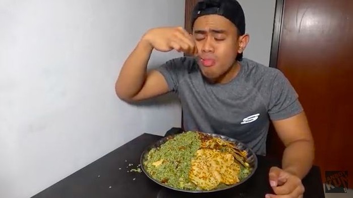 Tanboy Kun mukbang makanan pedas Tanboy Kun mukbang makanan pedas