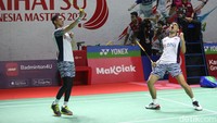 Mereka tuntaskan gim ketiga 21-13.