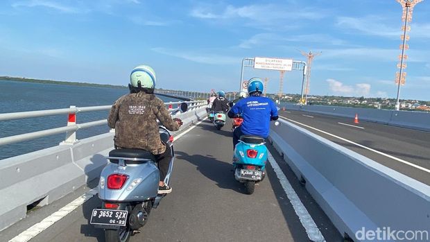 Vespa World Day Bali 2022