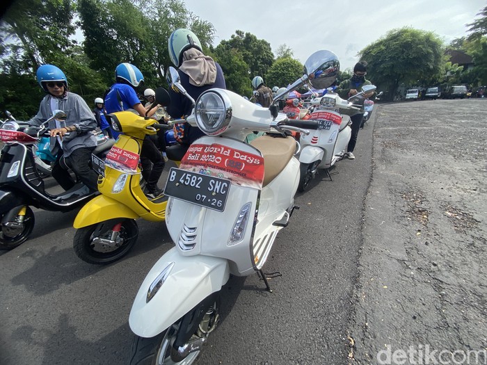 Vespa World Day Bali 2022