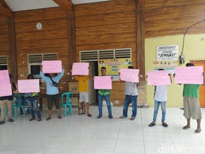 Warga Demo Tuntut Oknum Perangkat Desa di Jombang yang Potong BLT Dipecat