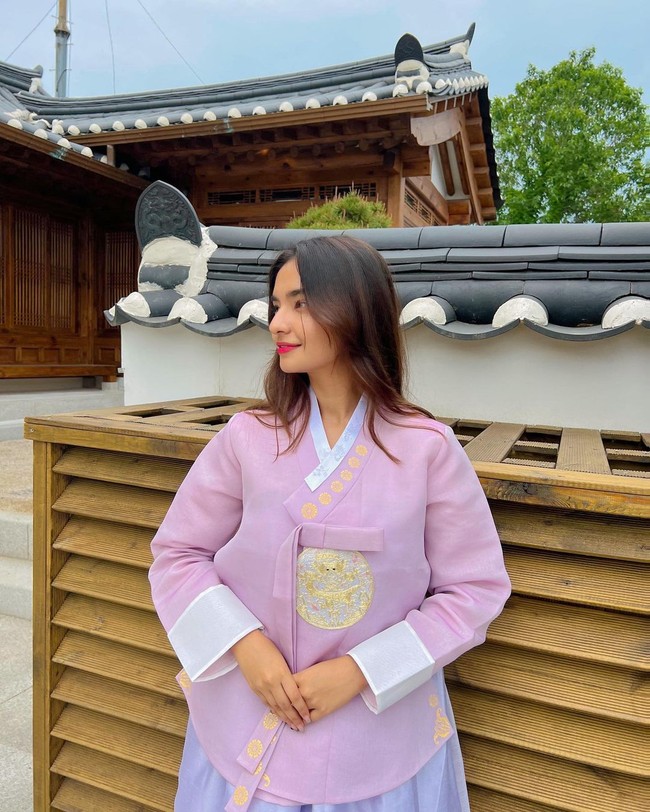 Begini potret cantiknya saat pakai hanbok.Foto: Instagram