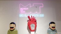 Museum of Toys juga menghadirkan patung mainan buatan Tahilalats. Keren bukan? Foto: Tia Agnes/ detikcom