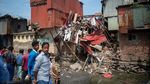 Bangunan Semi Permanen di India Ambruk, Belasan Warga Jadi Korban