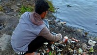 Padahal sebelumnya BTNGR telah mengeluarkan kebijakan akan memberikan sanksi bagi para pendaki yang kedapatan membuang sampah selama pendakian di Gunung Rinjani.
