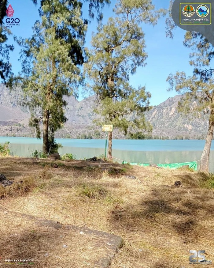 Bersih-bersih di Taman Nasional Gunung Rinjani