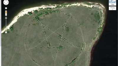 10 Penemuan Super Misterius di Google Earth