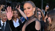 Jennifer Lopez Ngaku Kerap Dipukuli Ibu saat Kecil