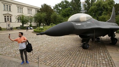 Nah Loh, Jet Tempur F-16 Parkir di Museum Berlin