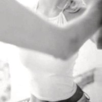 Setelah fotonya tersebar dan jadi topik hangat, Jocelyn pun memilih untuk menyerahkan diri. Kemarin pagi, ia pergi ke kantor kepolisian Northern Beaches, Sydney untuk menyelesaikan permasalahan hukumnya. Tidak dipenjara, Jocelyn dilaporkan hanya ditahan dalam waktu singkat. Foto: Facebok Jocelyn Laird