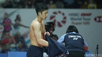 Meskipun begitu, pertarungan keduanya sangat sengit dengan reli panjang yang luar biasa.
