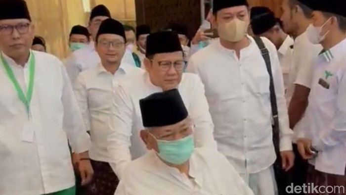 KH Dimyati Rois