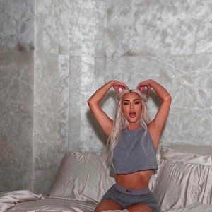 Kim Kardashian Tidur di Ranjang Rp 3,2 Miliar, Terbuat dari Marmer